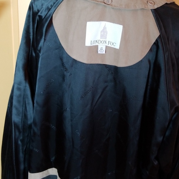 Men's London Fog Trench Coat - Picture 6 of 7